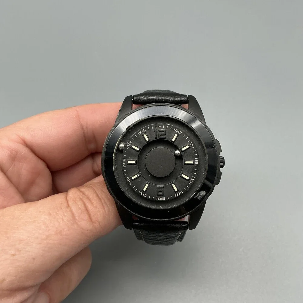 EUTOUR Mens Watch 40mm Black Dial Black Leather Magnetic Ball New Battery
